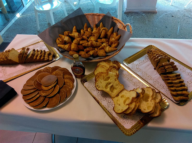 Petit-déjeuner lors d'un séminaire à l'Hôtel Le Grand Air